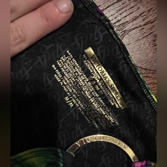 RARE Victoria’s Secret Jungle Print Bikini Set NEVER WORN - Picture 2 of 4